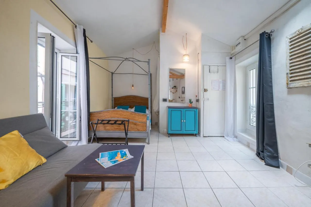 Charmant Studio Vieille Ville De Menton, Basilique Saint-Michel Apartment Menton